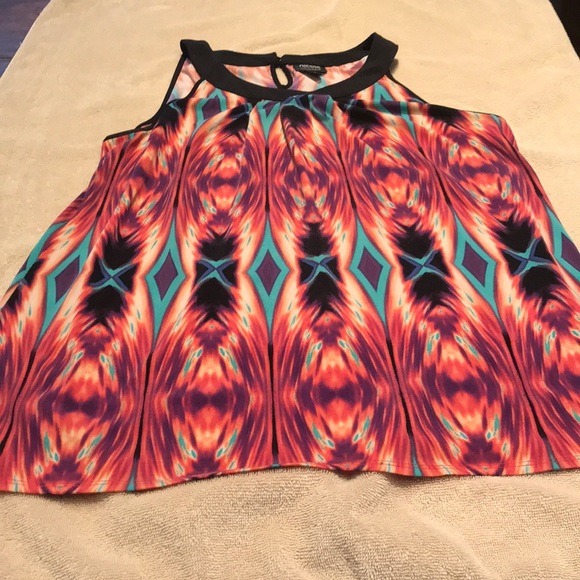 Top - Picture 2 of 3